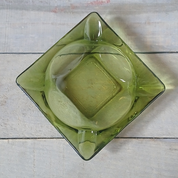 Vintage Green Glass Ashtray Square Mid-Century Modern - Picture 7 of 12